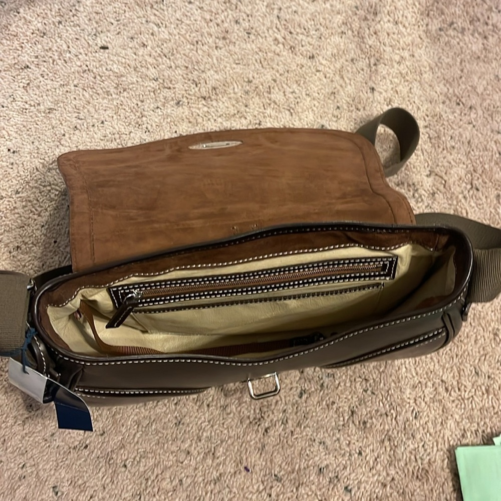 Dooney and Bourke brown leather shoulder bag - Picture 5 of 6